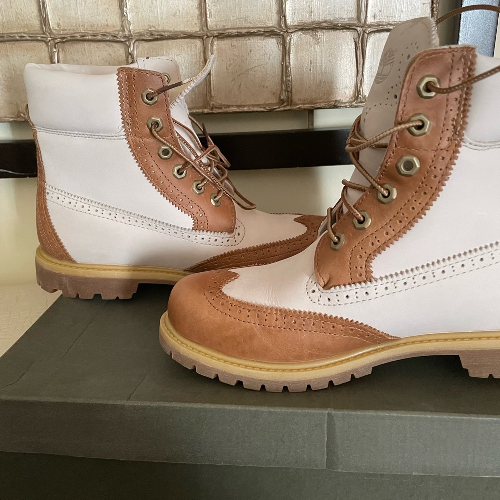 Woman’s Timberland Brogue boots